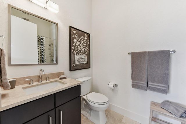 1101 Ivean Pearson RD E207, Lago Vista, TX 78645