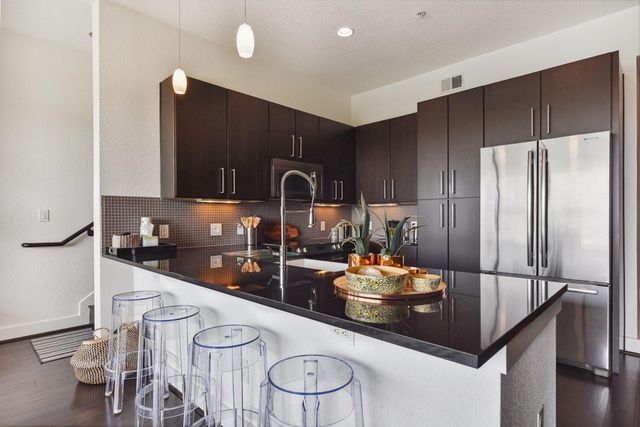1101 Ivean Pearson RD E207, Lago Vista, TX 78645