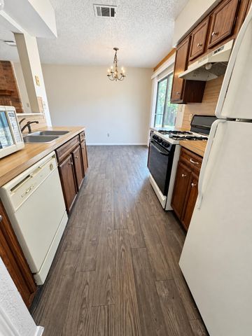 3515 Rollingway CV B, Round Rock, TX 78681