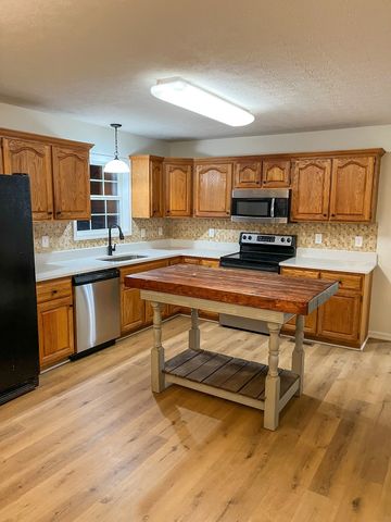 1905 Highway 259, Portland, TN 37148