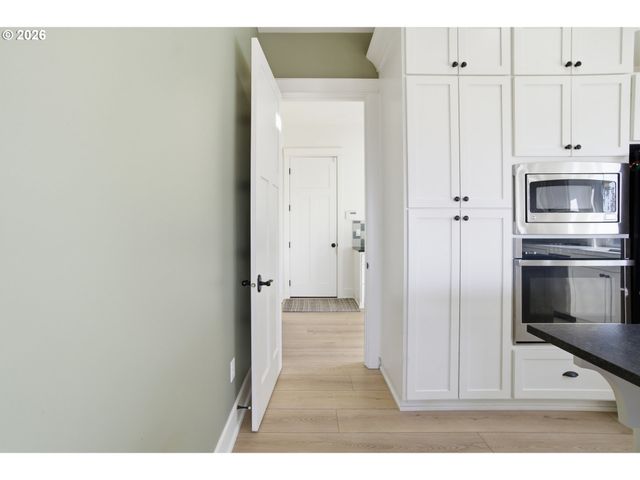 2355 TUSCANA Ave, Salem, OR 97306