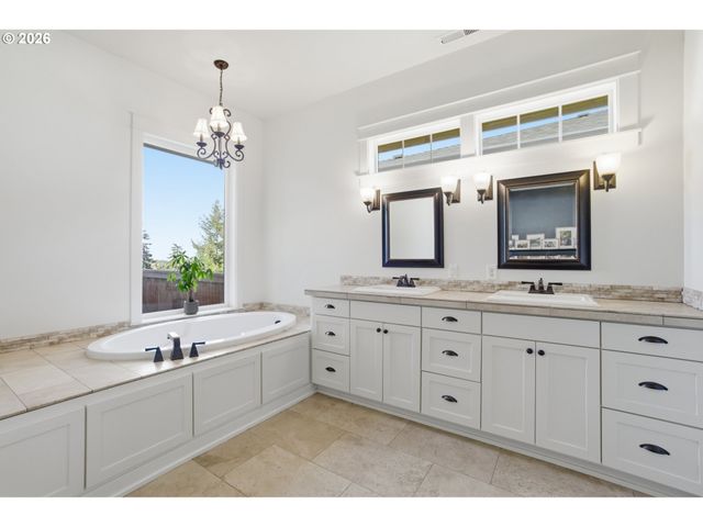 2355 TUSCANA Ave, Salem, OR 97306