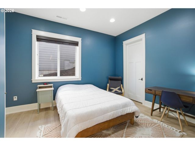 2355 TUSCANA Ave, Salem, OR 97306