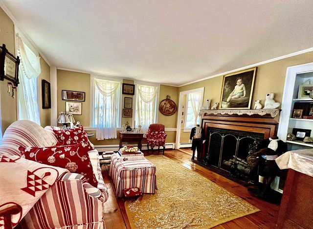 9 Templeton Turnpike, Fitzwilliam, NH 03447