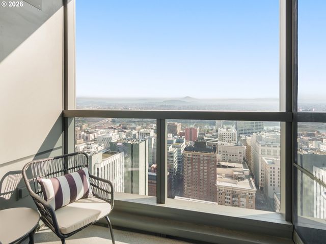 550 Sw 10TH Ave 2808, Portland, OR 97205