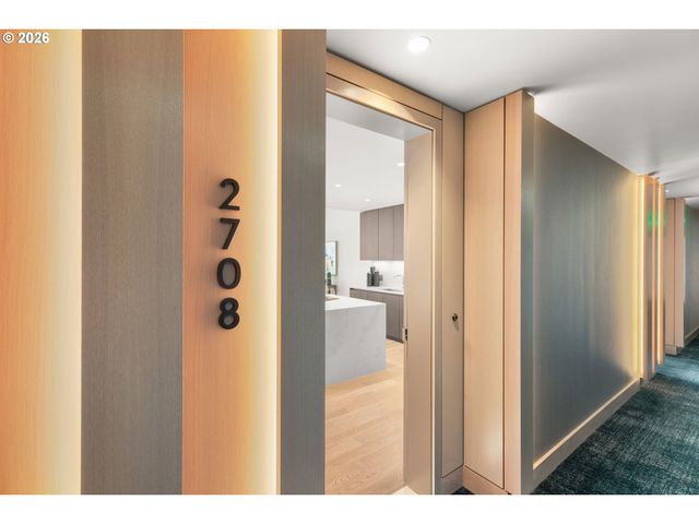 550 Sw 10TH Ave 2808, Portland, OR 97205