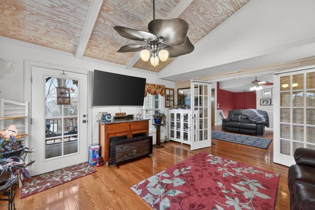 2109 Glencoe Rd, Culleoka, TN 38451