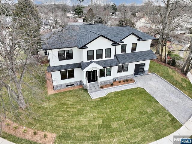 592 Fermery Drive, New Milford, NJ 07646