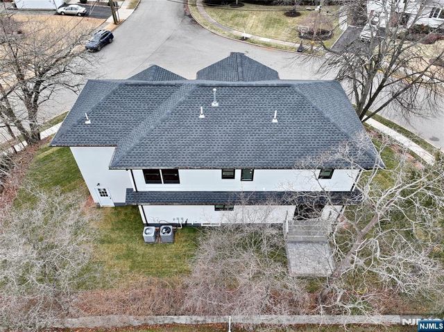 592 Fermery Drive, New Milford, NJ 07646