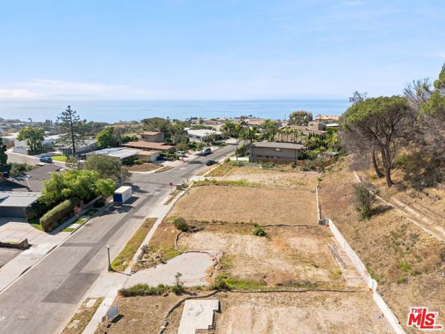 3411 Cloudcroft Drive, Malibu, CA 90265