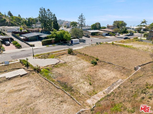 3411 Cloudcroft Drive, Malibu, CA 90265