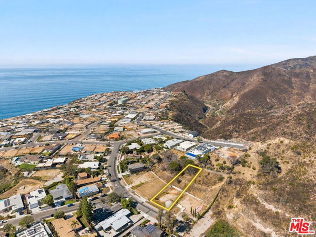 3411 Cloudcroft Drive, Malibu, CA 90265