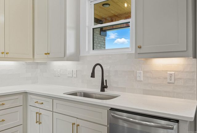 207 Michelle Dr, Beebe, AR 72012