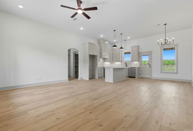 207 Michelle Dr, Beebe, AR 72012