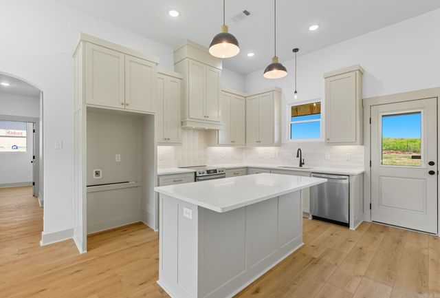 207 Michelle Dr, Beebe, AR 72012