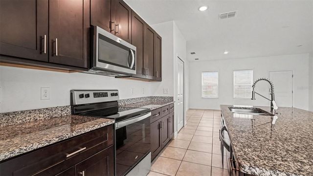 13537 SW 47TH CIRCLE, Ocala, FL 34473