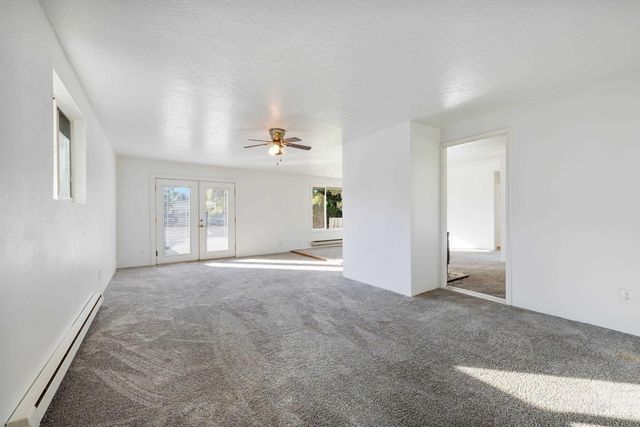 312 Carol Pl, Middleton, ID 83644