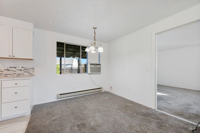 312 Carol Pl, Middleton, ID 83644