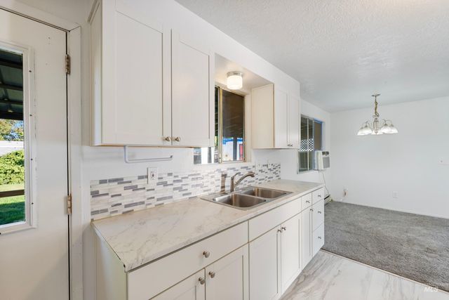 312 Carol Pl, Middleton, ID 83644