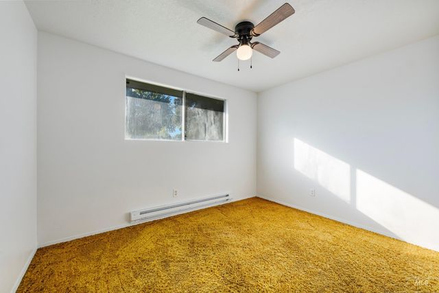 312 Carol Pl, Middleton, ID 83644