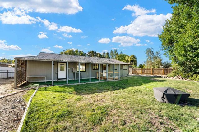 312 Carol Pl, Middleton, ID 83644