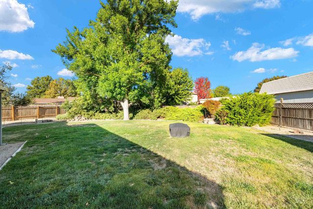 312 Carol Pl, Middleton, ID 83644