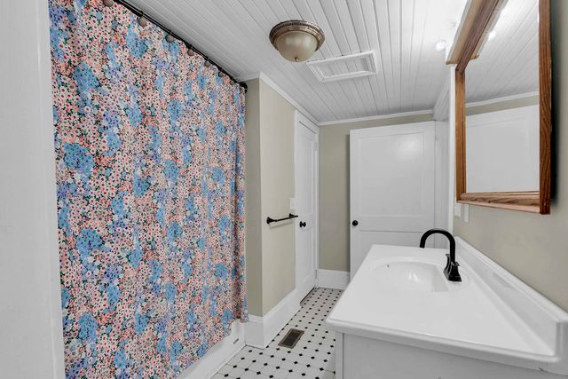 6670 New Cut Road, Inman, SC 29349