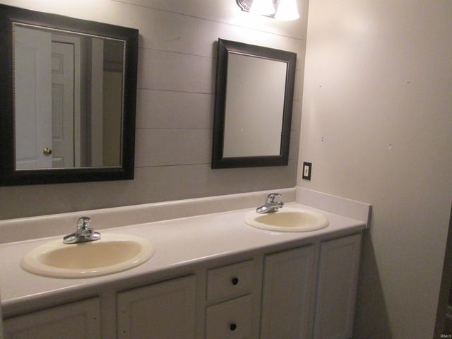 2121 Whisper Valley Drive, Lafayette, IN 47909