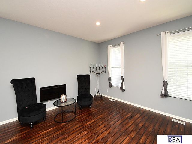 7502 N 107 Avenue, Omaha, NE 68122