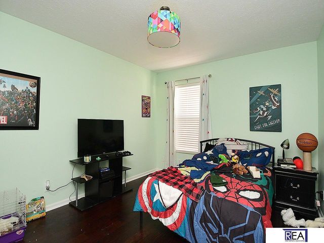 7502 N 107 Avenue, Omaha, NE 68122