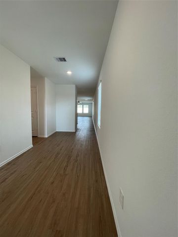 913 Gentle Moss Drive, Magnolia, TX 77354