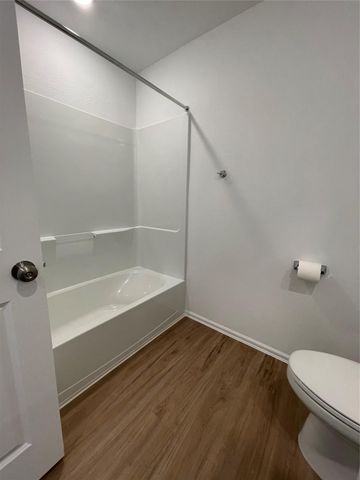 913 Gentle Moss Drive, Magnolia, TX 77354