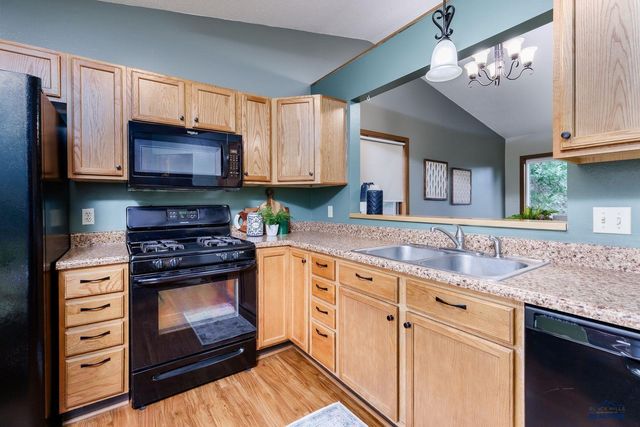 4120 PRAIRIE VIEW CT, Rapid City, SD 57701