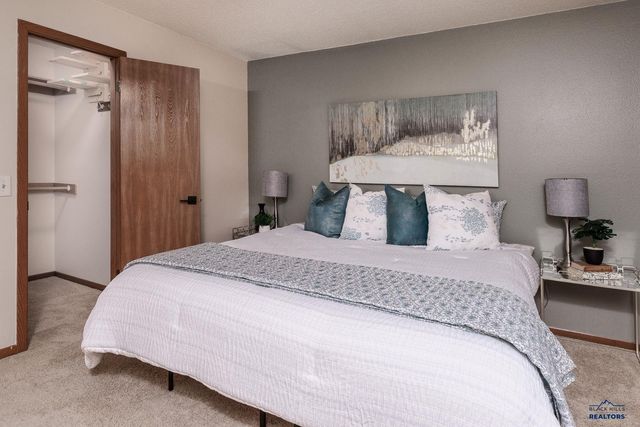 4120 PRAIRIE VIEW CT, Rapid City, SD 57701