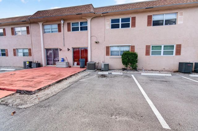 550 SW 2nd Avenue 125, Boca Raton, FL 33432