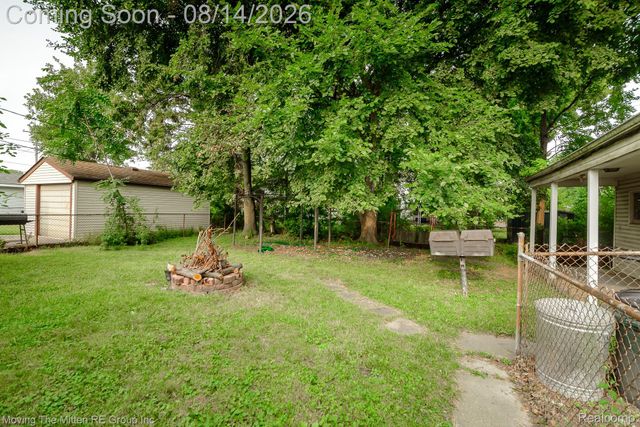 4487 Clippert Street, Dearborn Heights, MI 48125