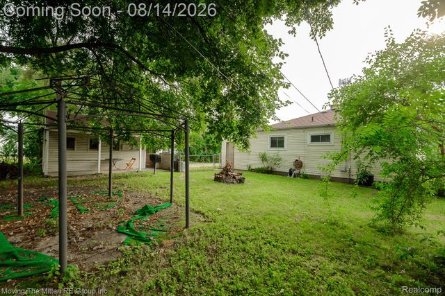 4487 Clippert Street, Dearborn Heights, MI 48125