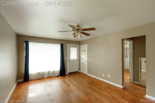 4487 Clippert Street, Dearborn Heights, MI 48125