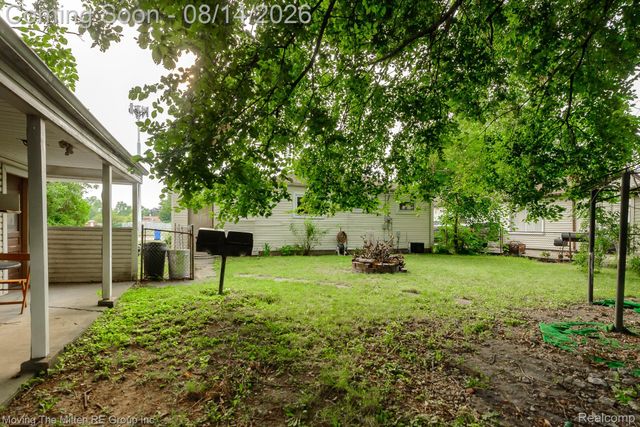 4487 Clippert Street, Dearborn Heights, MI 48125