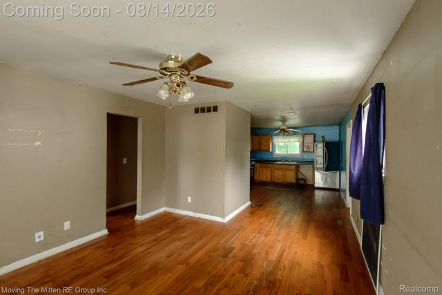 4487 Clippert Street, Dearborn Heights, MI 48125