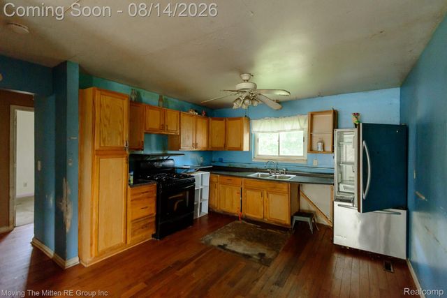 4487 Clippert Street, Dearborn Heights, MI 48125
