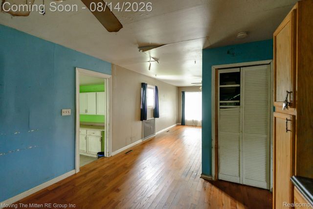 4487 Clippert Street, Dearborn Heights, MI 48125