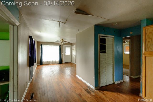 4487 Clippert Street, Dearborn Heights, MI 48125