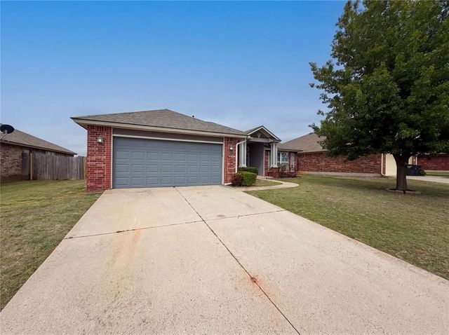 613 Applewood Street, Moore, OK 73160