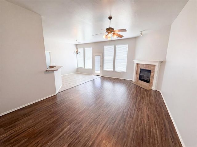 613 Applewood Street, Moore, OK 73160