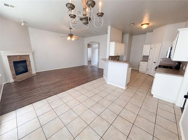 613 Applewood Street, Moore, OK 73160