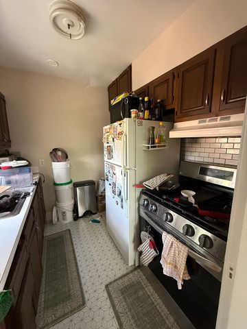 97 Strathmore Rd 10, Boston, MA 02135