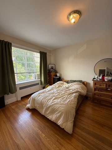 97 Strathmore Rd 10, Boston, MA 02135