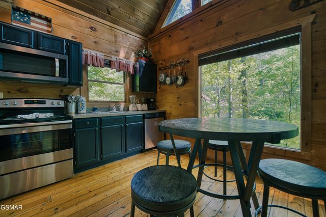 1705 Jacks Pass, Sevierville, TN 37876