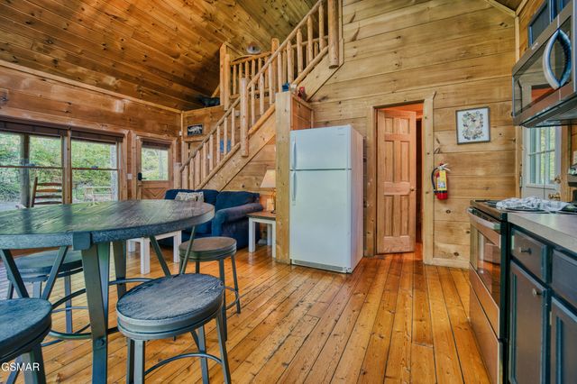 1705 Jacks Pass, Sevierville, TN 37876